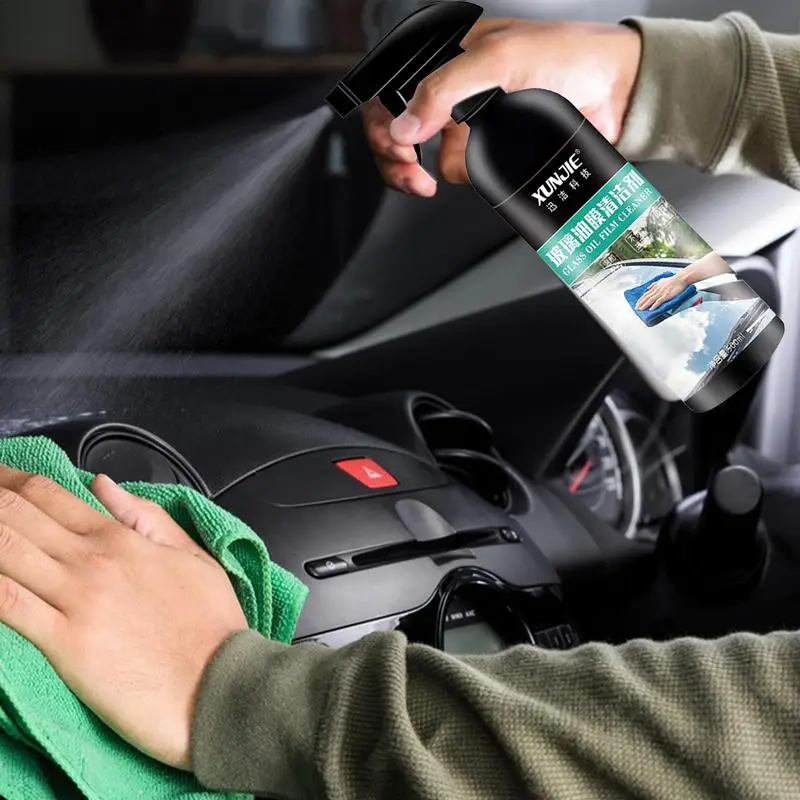 Autóüvegolaj-filmtisztító Széles körben alkalmazható autóablak-tisztító folyadék Hosszú élettartamú autóipari szélvédőtisztító spray