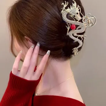 2024 Új kínai sárkányév hajcsatai Hajkiegészítők nőknek Lány Vörös gyöngy fém strassz Hajtű divat ékszer Tiara