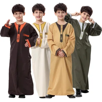 A középső muszlim szaúdi arab fiúk köntös gyerekek Abaya Kaftan ima iszlám ruházat hosszú ujjú thobe közel-keleti tinédzser ruha Dubai