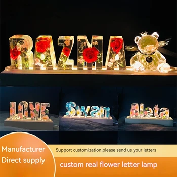 Testreszabott valódi virágkijelző nővéreidnek Barátok egyedi 26 betű kreatív USB-vel Kis éjszakai fény alap Speical ajándékok