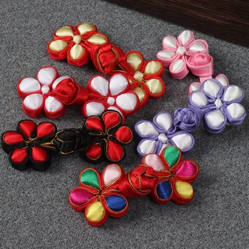 2db Virág kézzel készített kínai csomógombok Gyönyörű rögzítő béka gombok kézitáskákhoz Ruházat dekoráció Varróanyagok